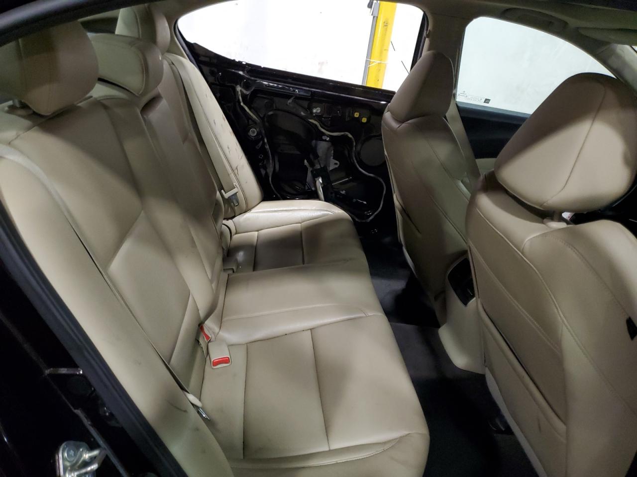 2015 Acura TLX - Image 10