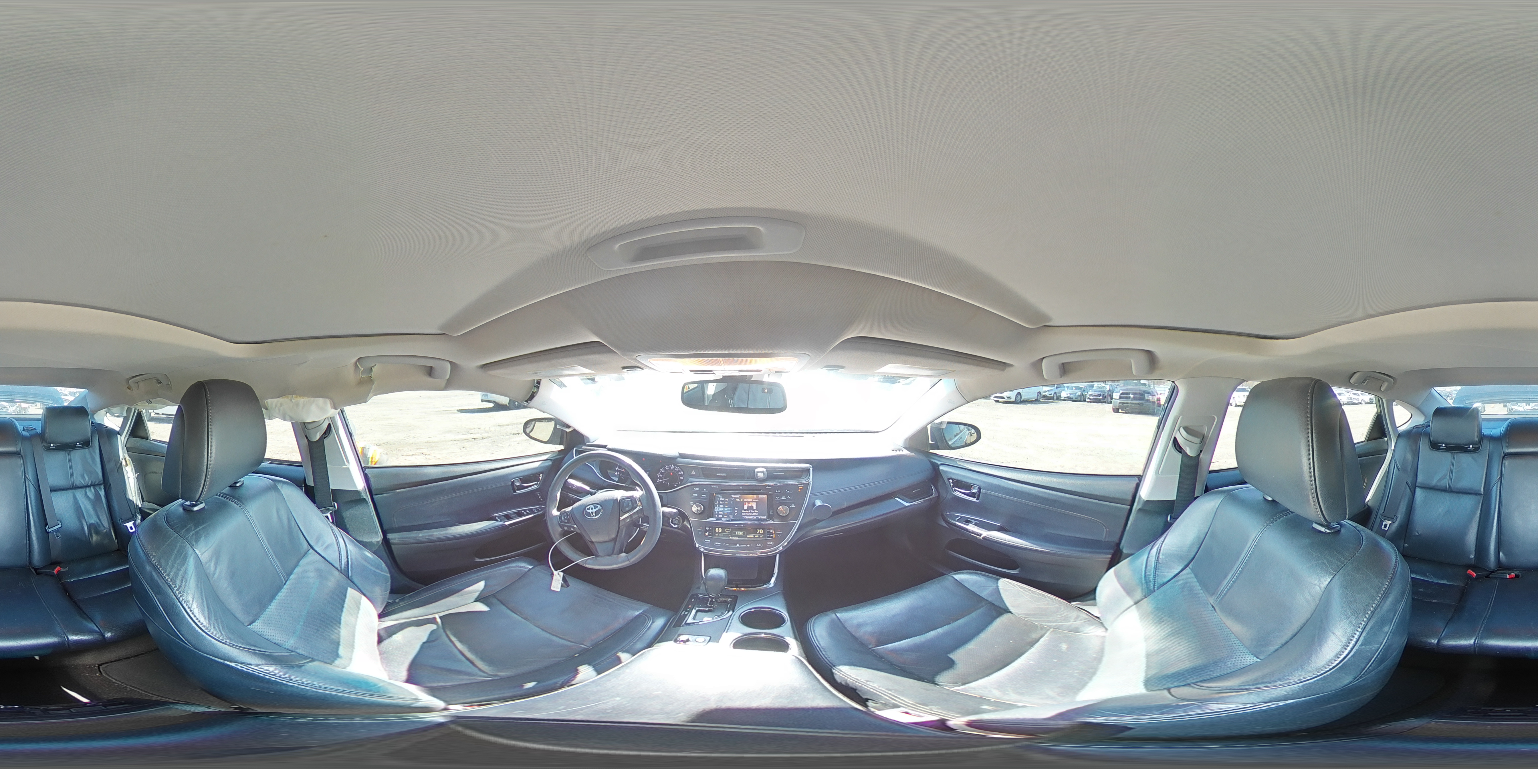 2016 Toyota Avalon - Image 12