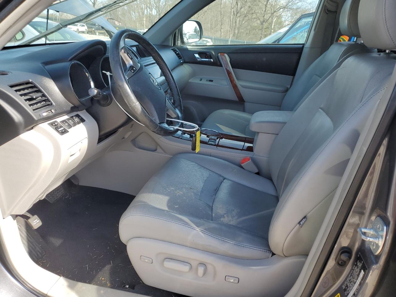 2011 Toyota Highlander - Image 7