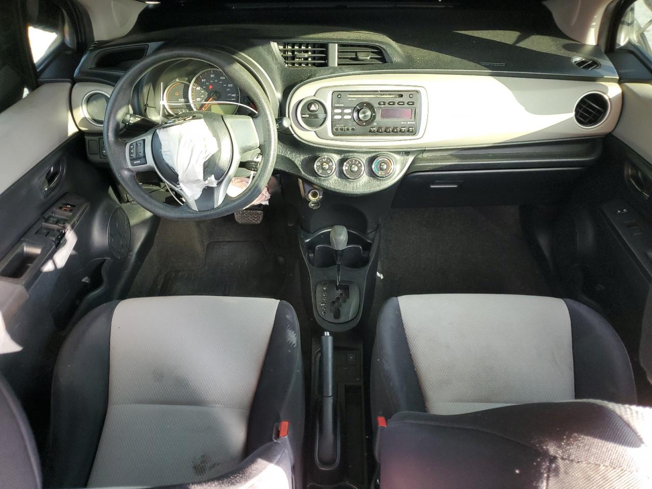 2013 Toyota Yaris - Image 8