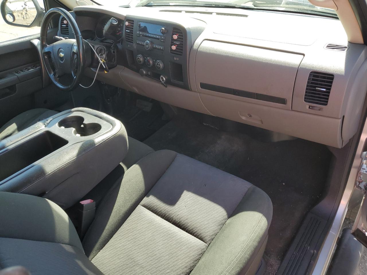 2012 Chevrolet Silverado - Image 8