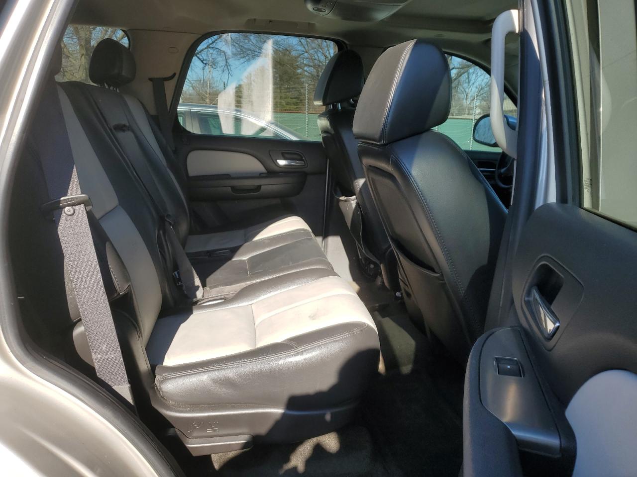 2007 Chevrolet Tahoe - Image 11