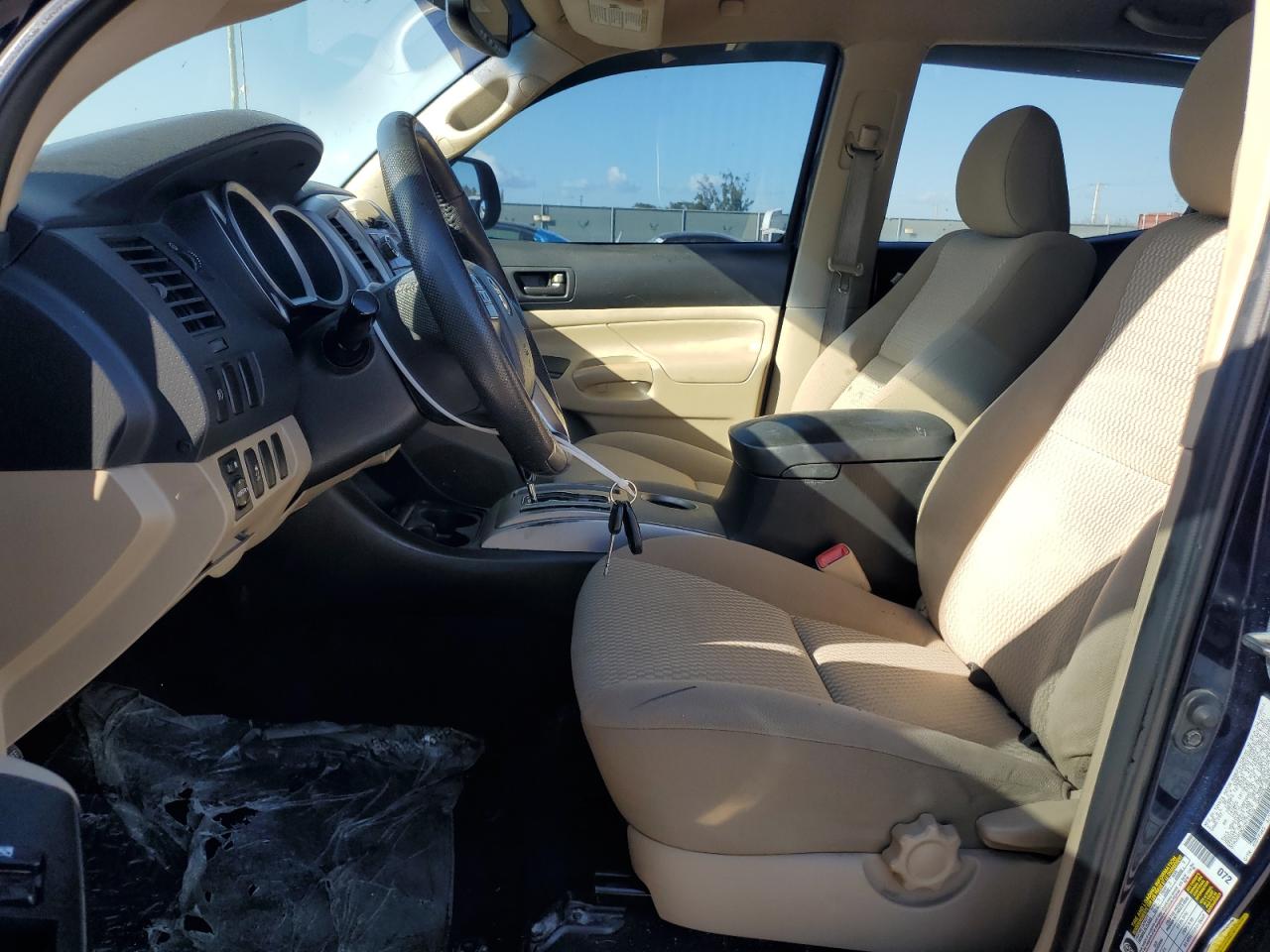 2012 Toyota Tacoma - Image 7