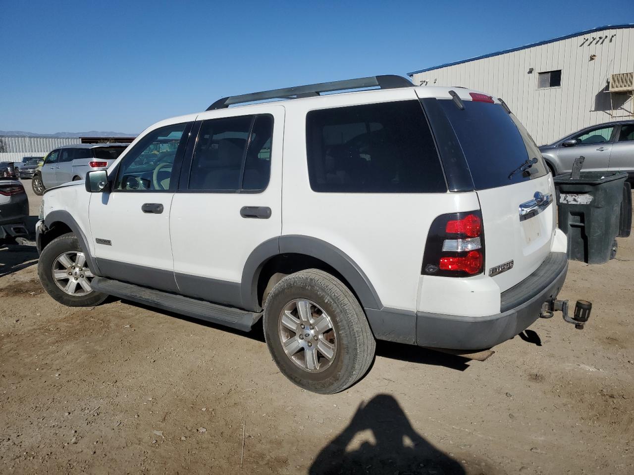 2006 Ford Explorer - Image 2