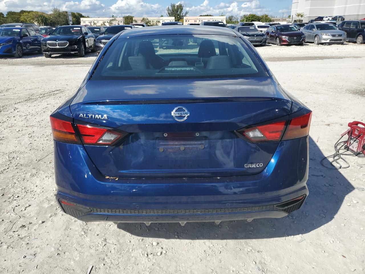 2021 Nissan Altima - Image 6