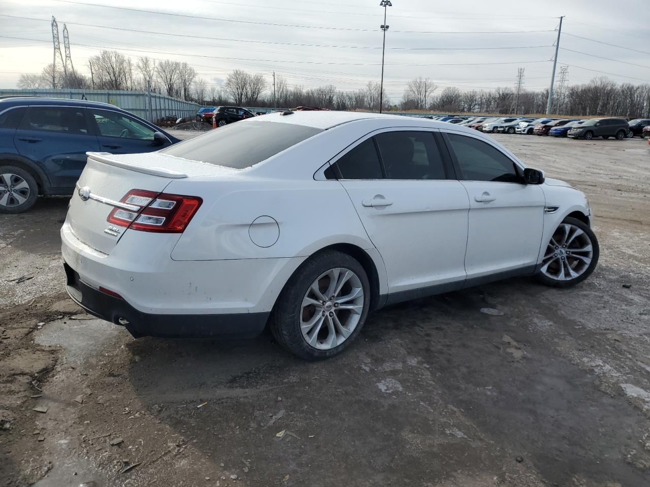 2013 Ford Taurus - Image 3