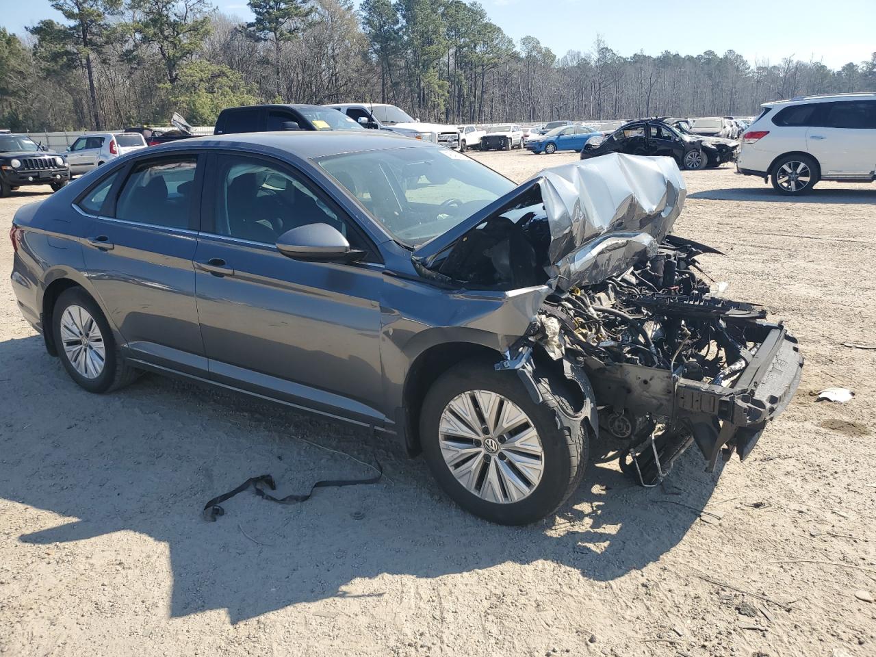 2019 Volkswagen Jetta - Image 4