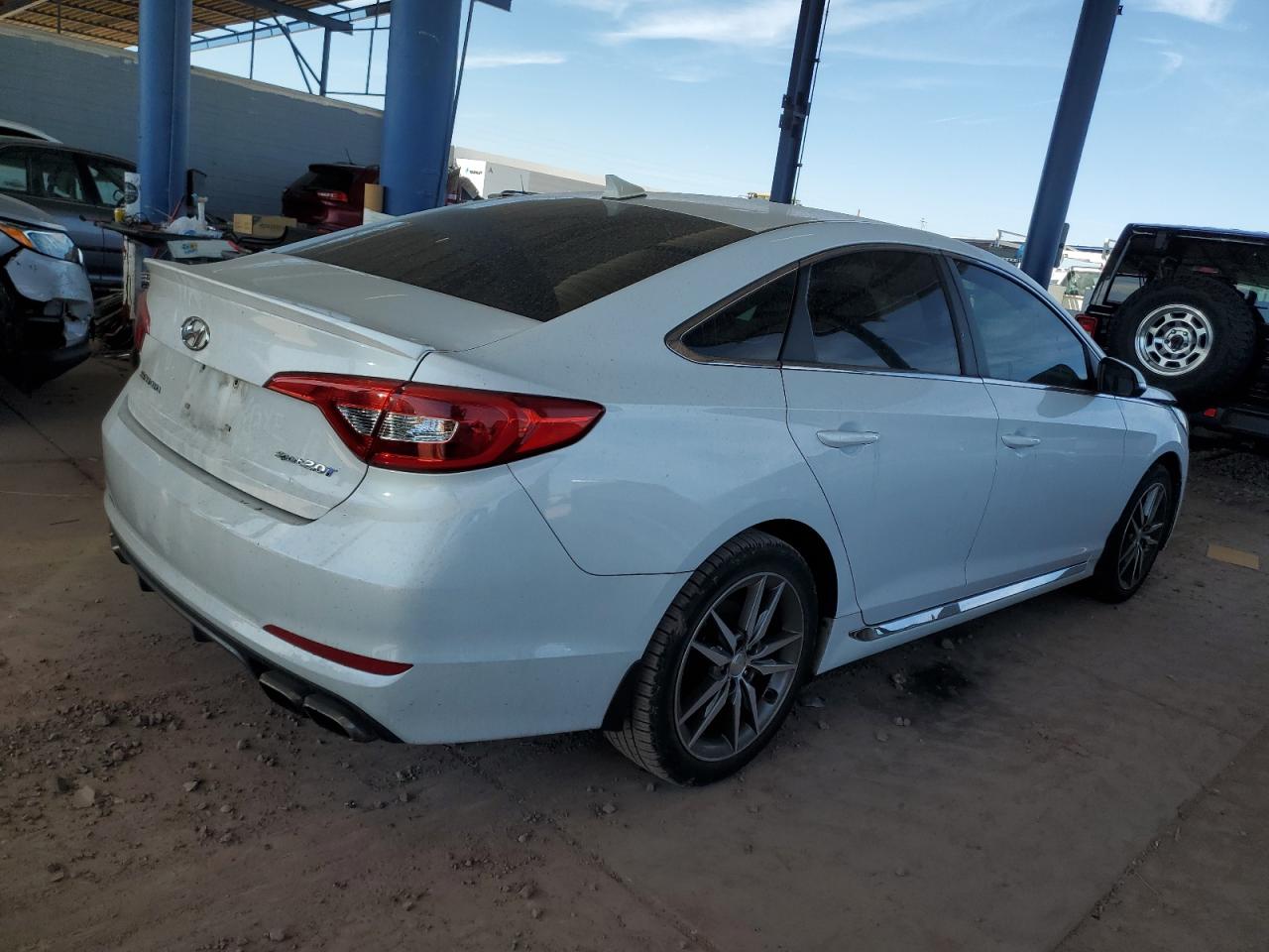 2017 Hyundai Sonata - Image 3