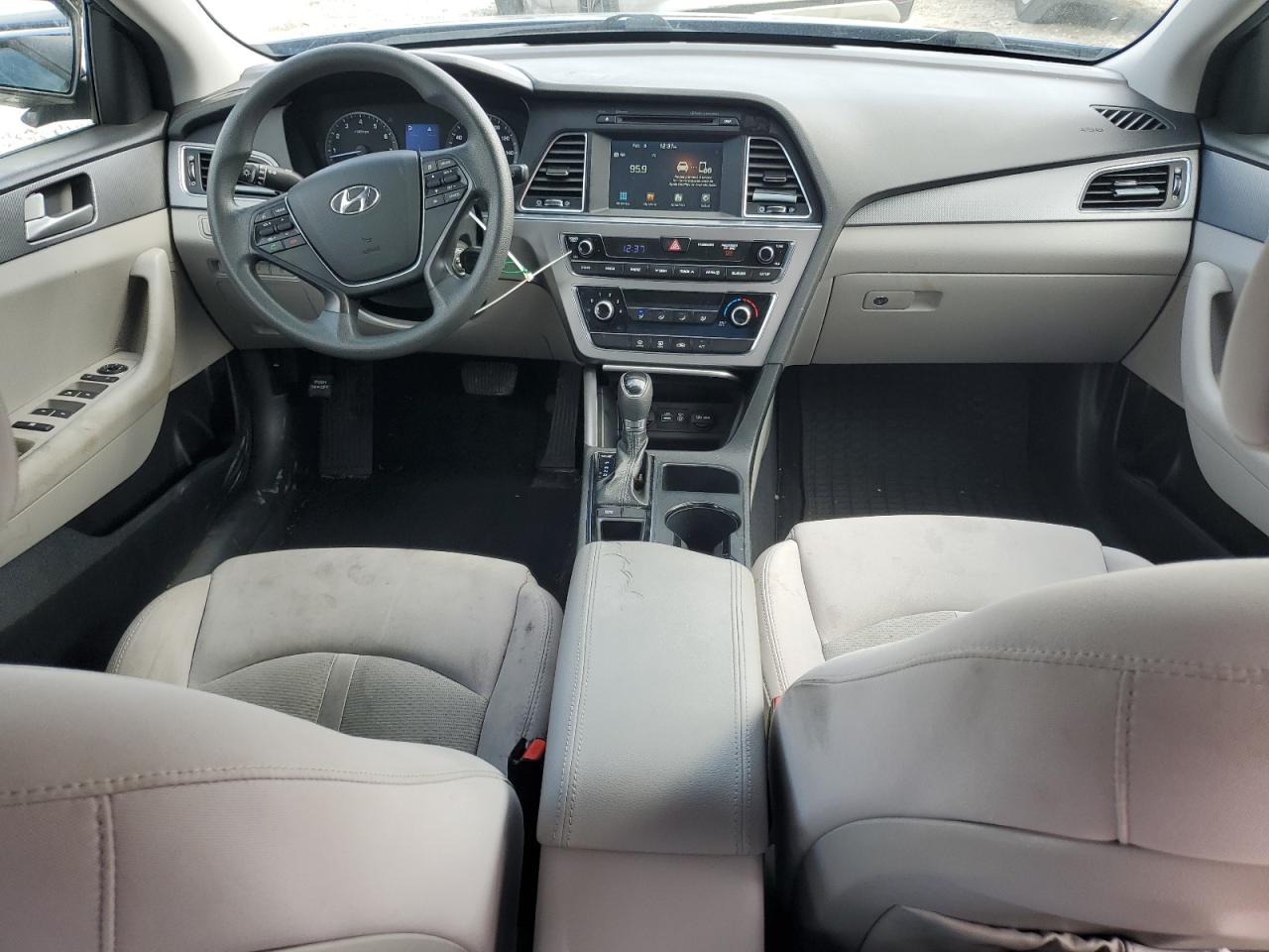 2016 Hyundai Sonata - Image 8