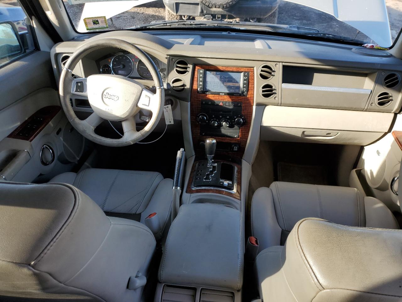 2008 Jeep Commander - Image 8