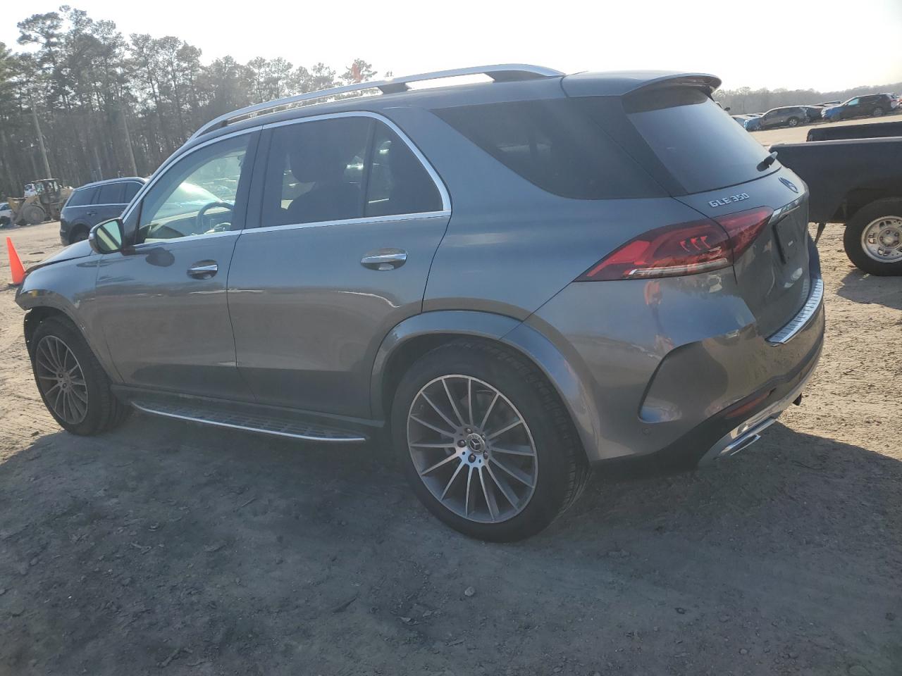 2020 Mercedes-Benz GLE - Image 2