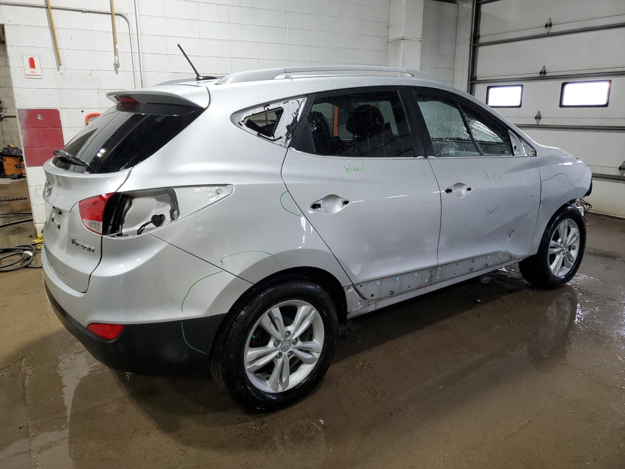 2011 Hyundai Tucson - Image 3