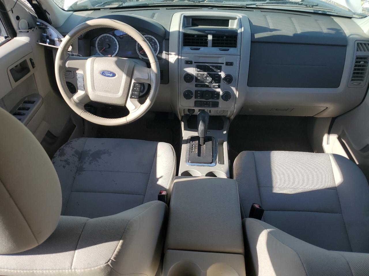 2010 Ford Escape - Image 8