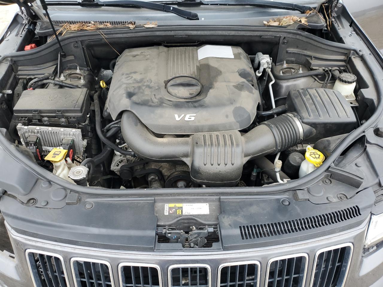 2015 Jeep Grand Cherokee - Image 12