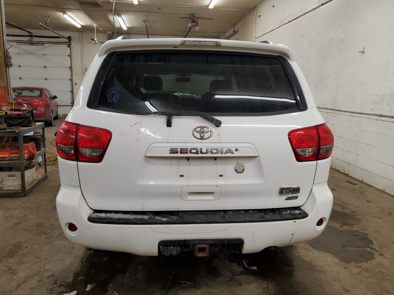 2013 Toyota Sequoia - Image 6