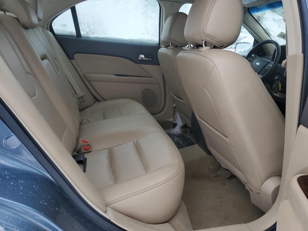 2012 Ford Fusion - Image 11