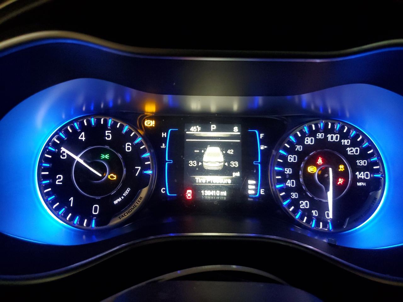 2015 Chrysler 200 - Image 9