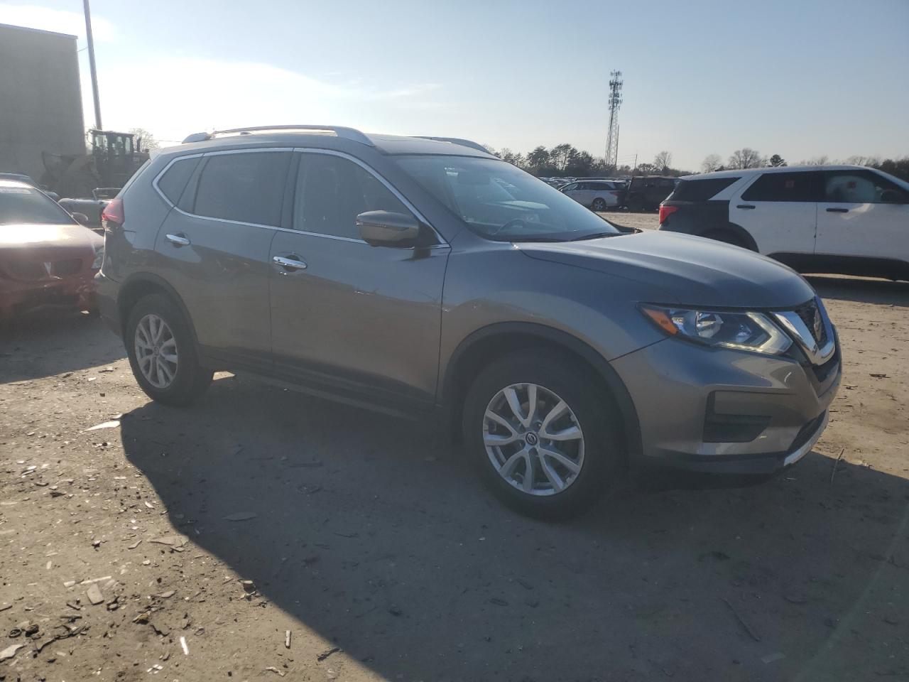 2018 Nissan Rogue - Image 4