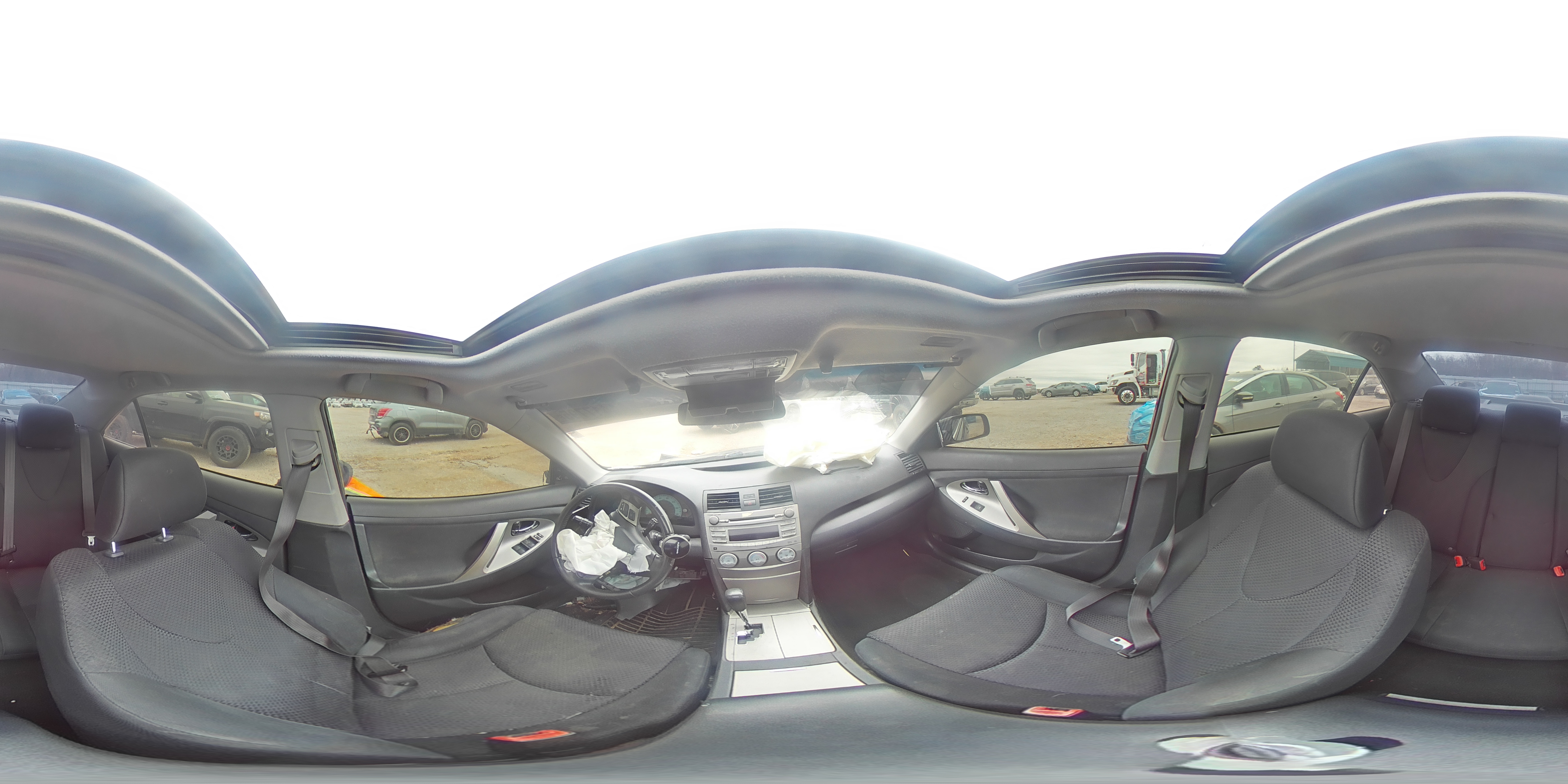 2011 Toyota Camry - Image 13