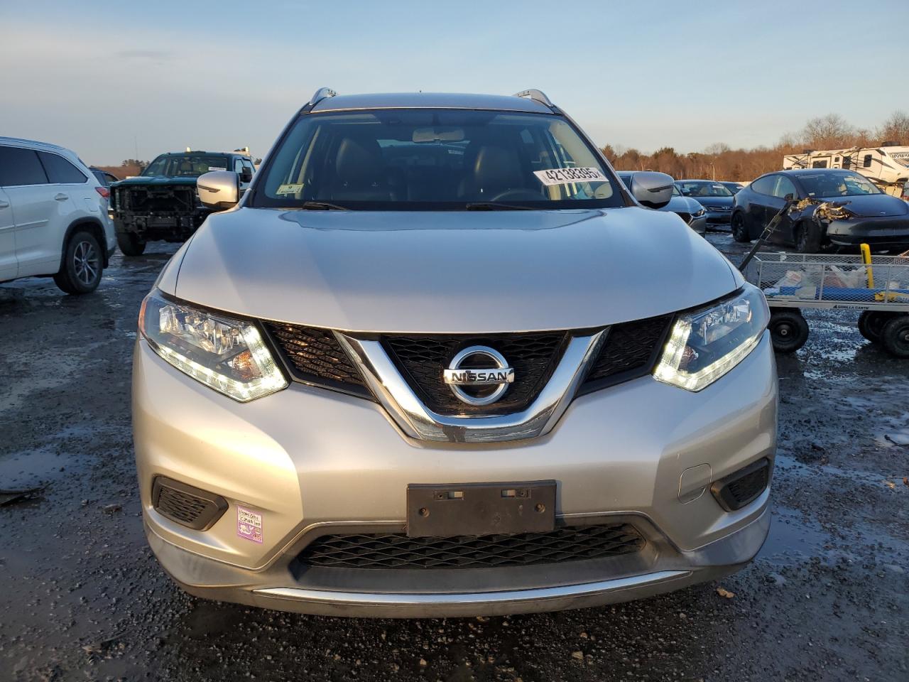 2016 Nissan Rogue - Image 5