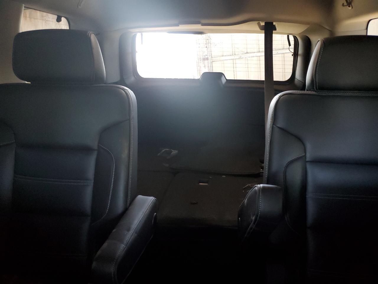 2018 GMC Yukon - Image 10