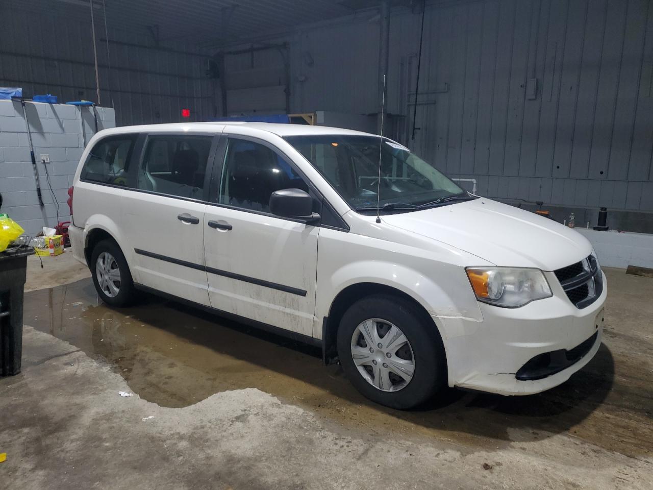 2012 Dodge Caravan - Image 4