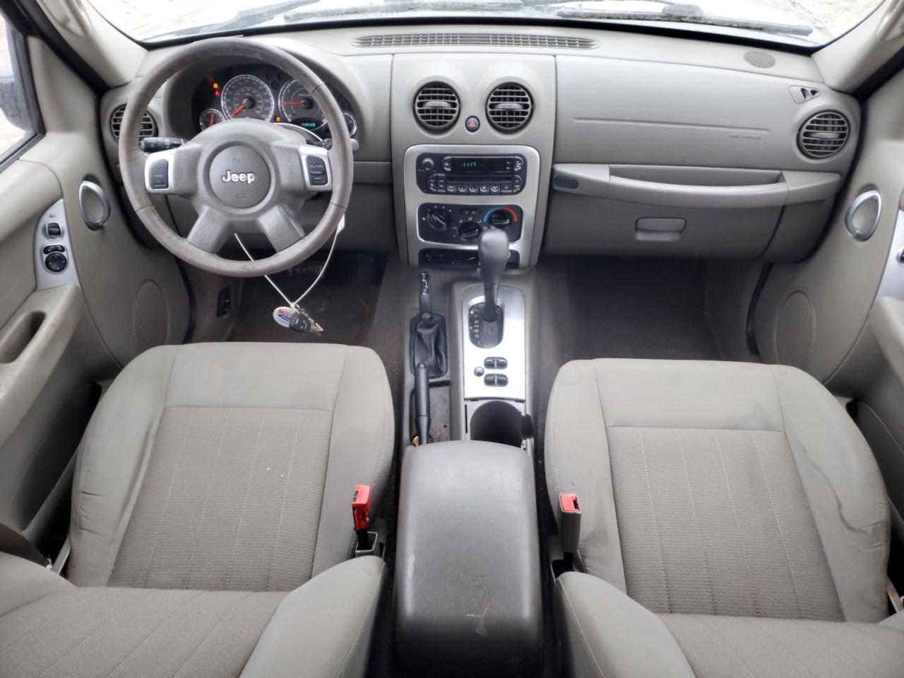 2007 Jeep Liberty (North America) - Image 8