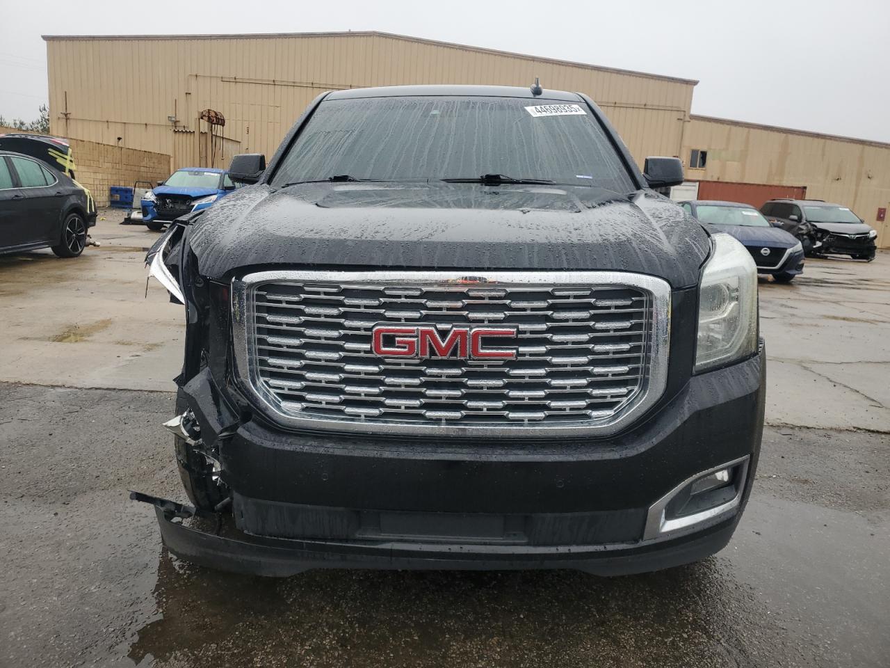 2018 GMC Yukon - Image 5