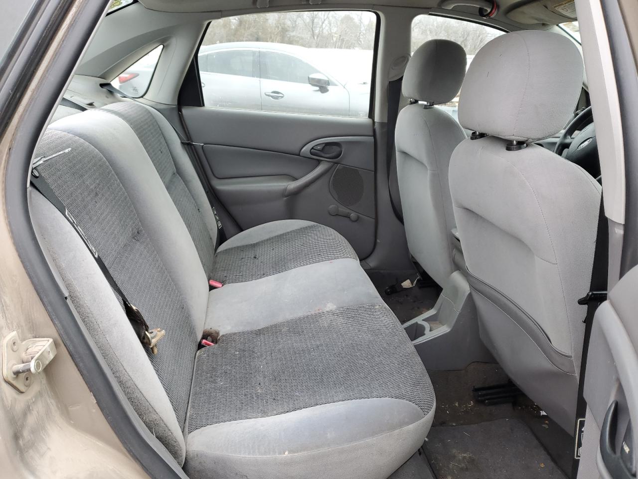 2003 Ford Focus - Image 10