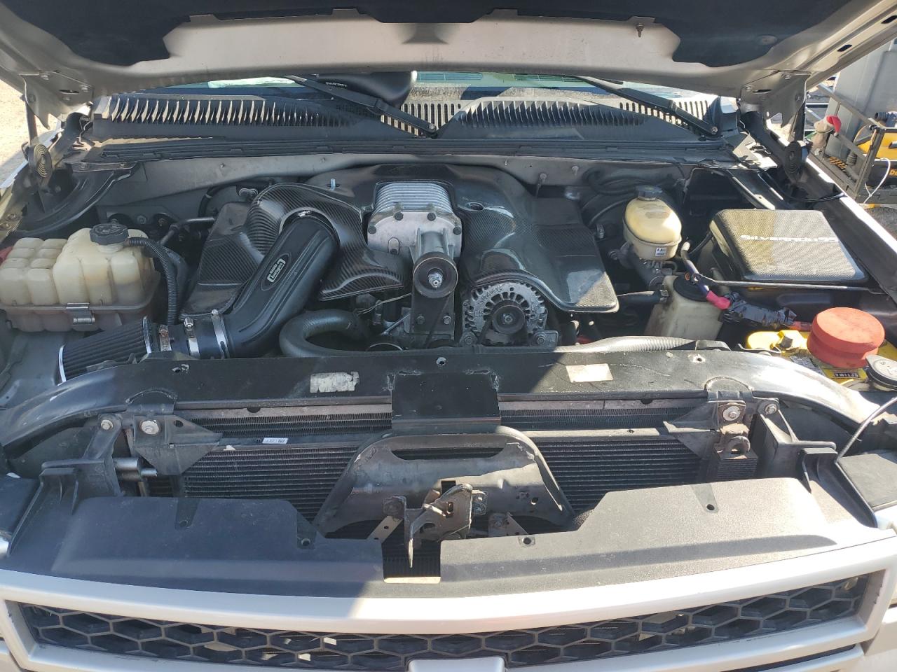 2006 Chevrolet Silverado - Image 11