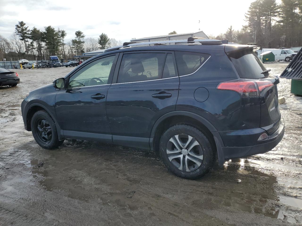2018 Toyota RAV 4 - Image 2