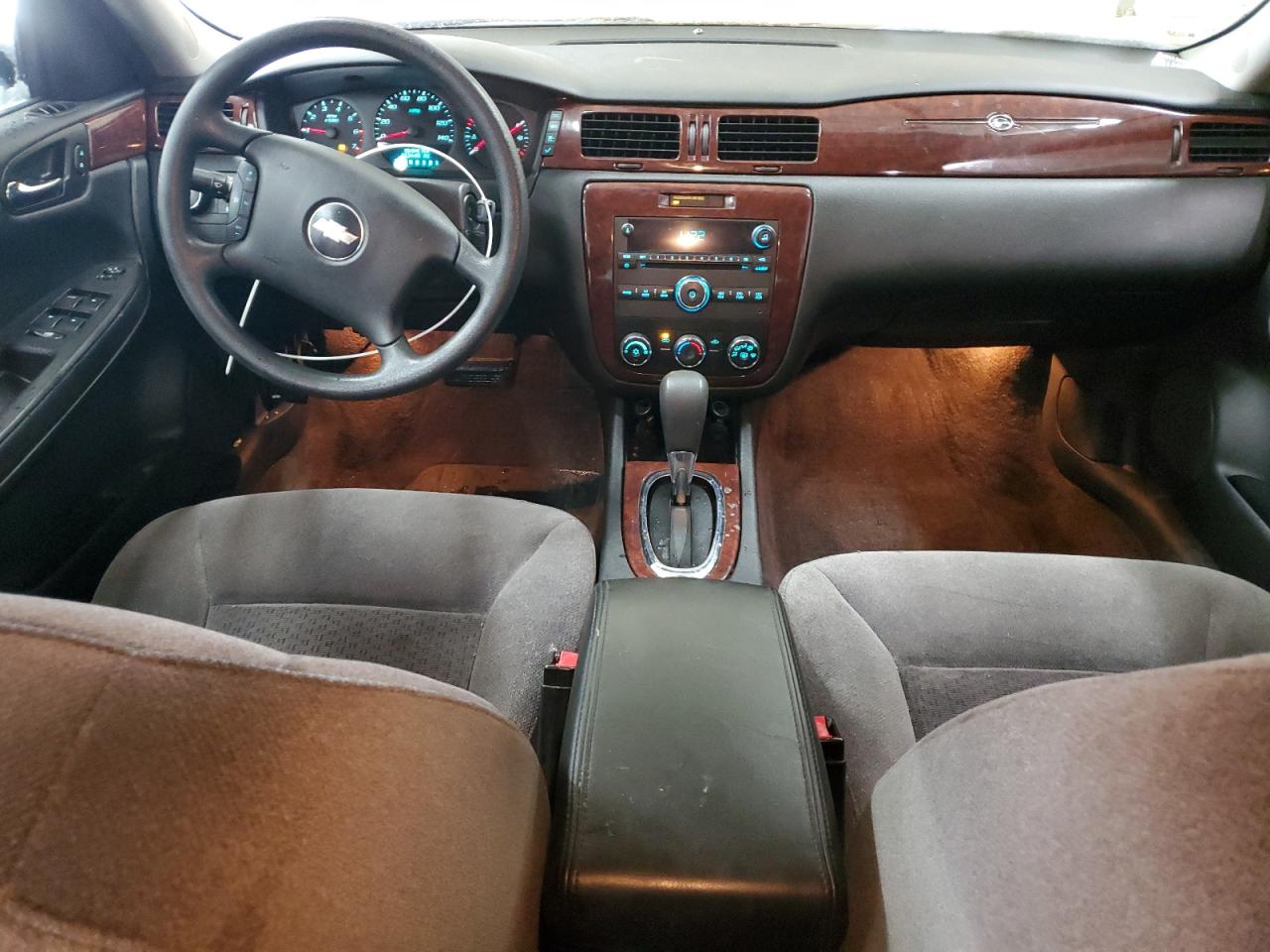2008 Chevrolet Impala - Image 8