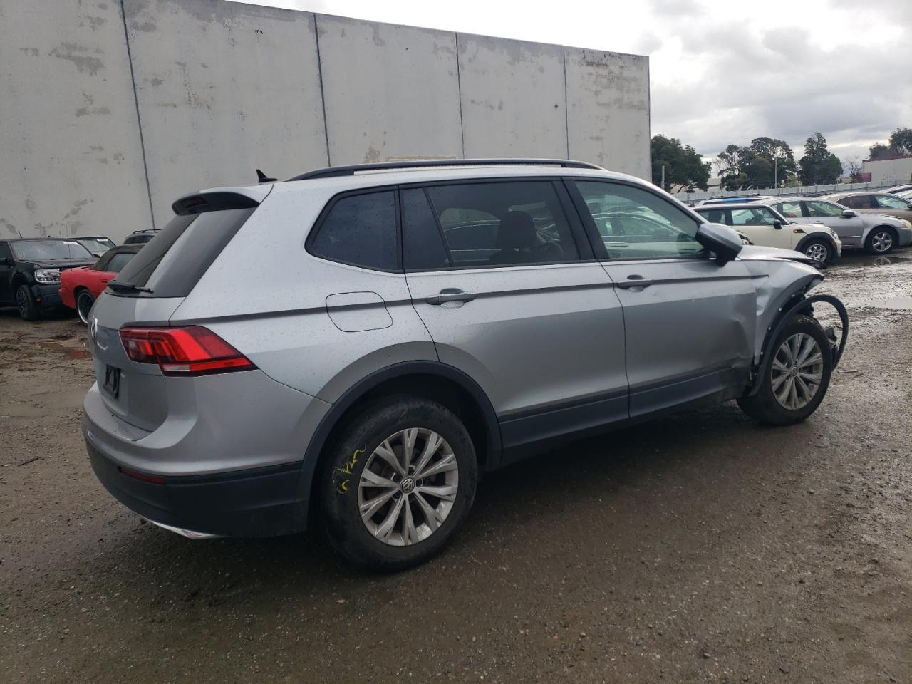 2020 Volkswagen Tiguan - Image 3