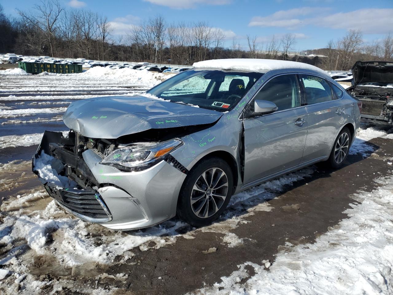 2017 Toyota Avalon - Image 1