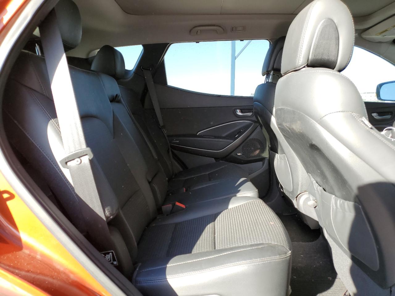 2013 Hyundai Santa Fe - Image 11