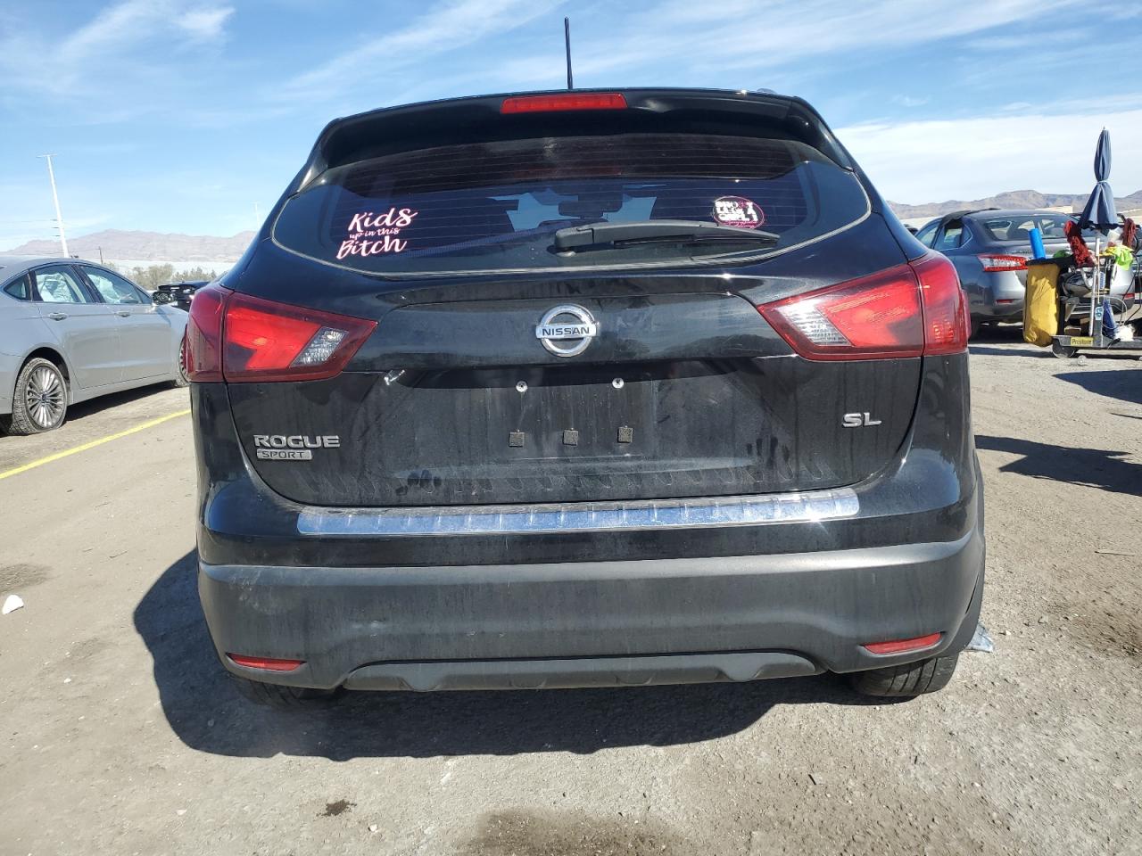JN1BJ1CPXJW196180 NISSAN ROGUE 2018