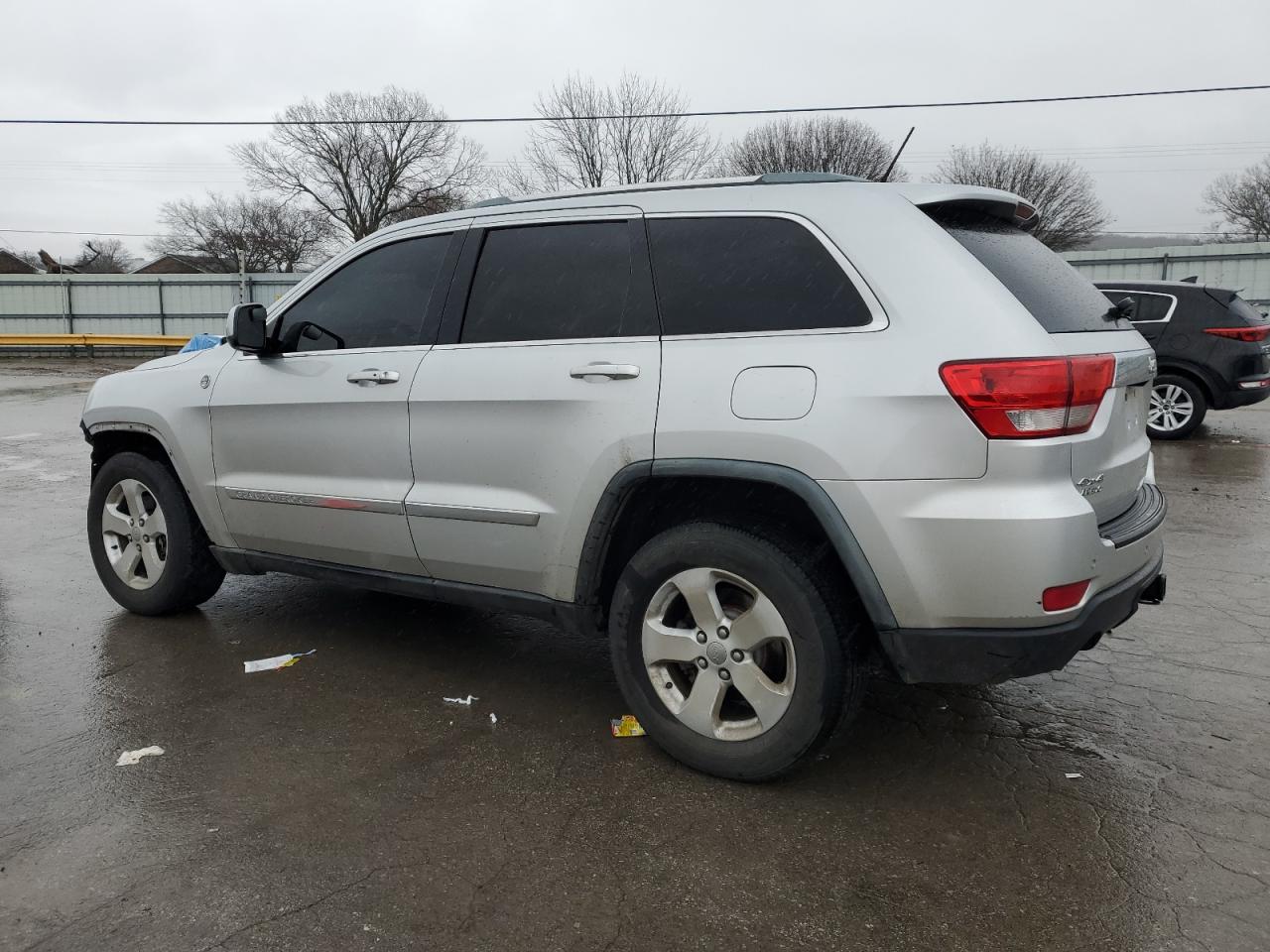 2011 Jeep Grand Cherokee - Image 2