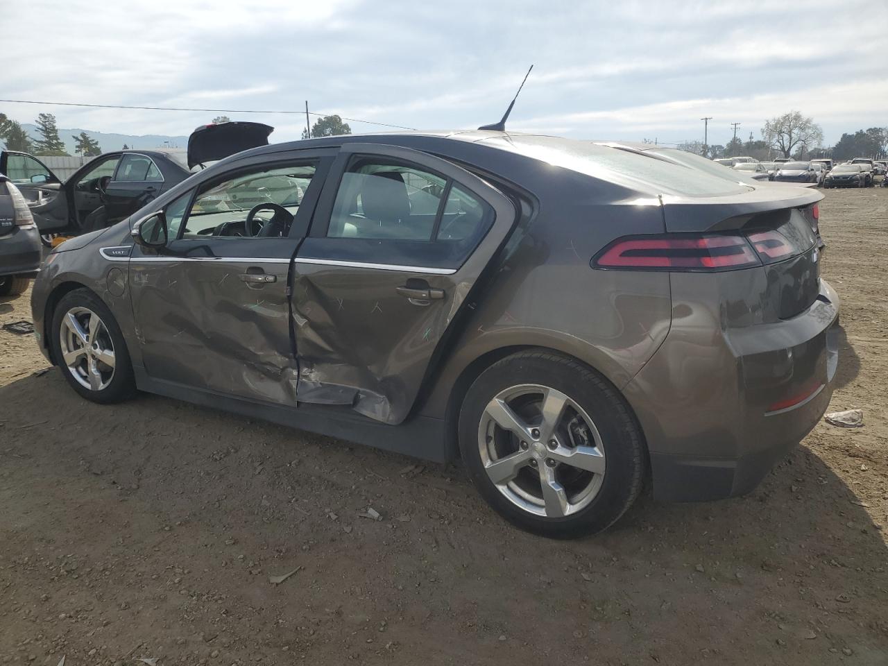 2014 Chevrolet Volt - Image 2