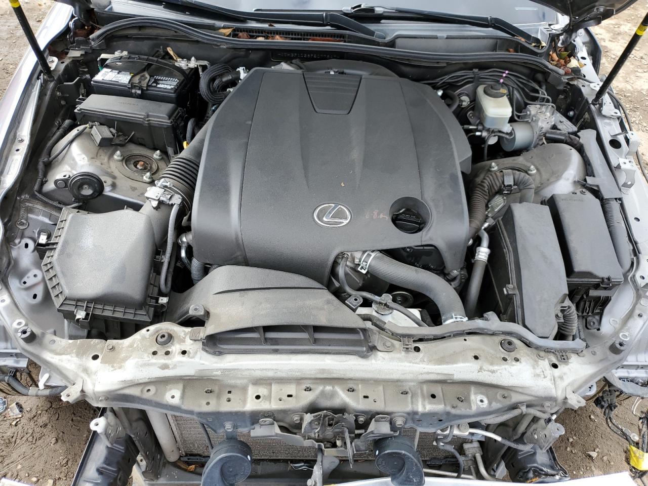 2015 Lexus IS - Image 11