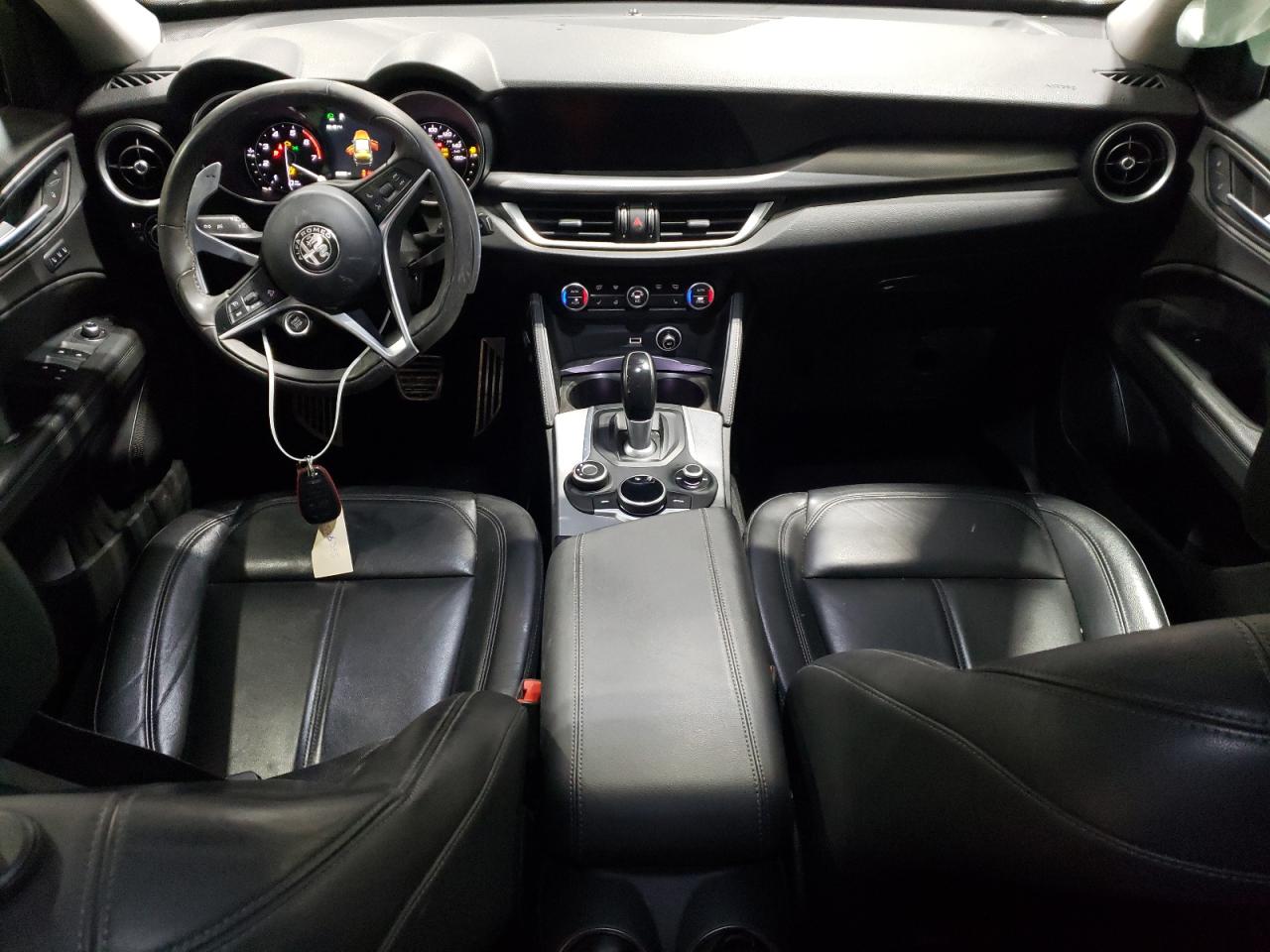 2018 Alfa Romeo Stelvio - Image 8