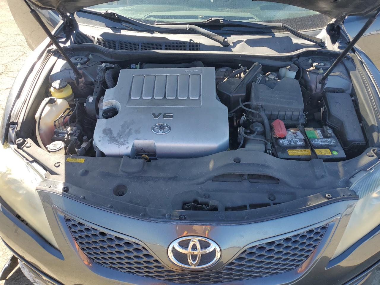 2011 Toyota Camry - Image 12
