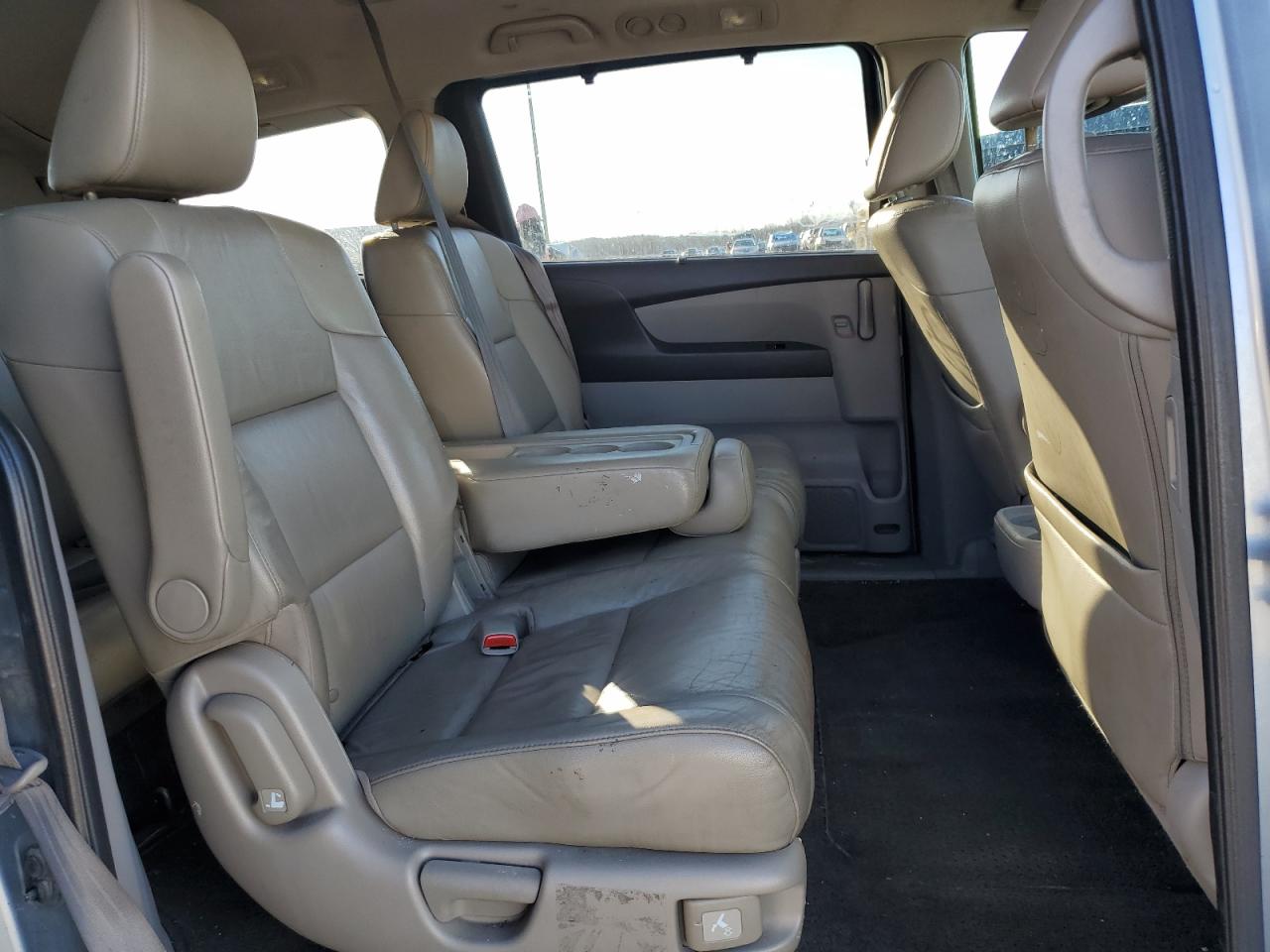 2011 Honda Odyssey - Image 11