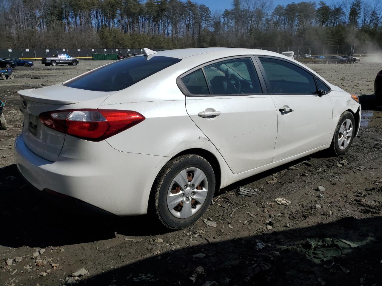 2015 Kia Forte - Image 3