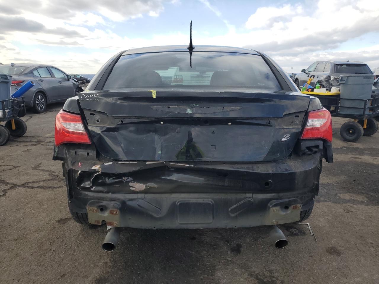 2013 Chrysler 200 - Image 6