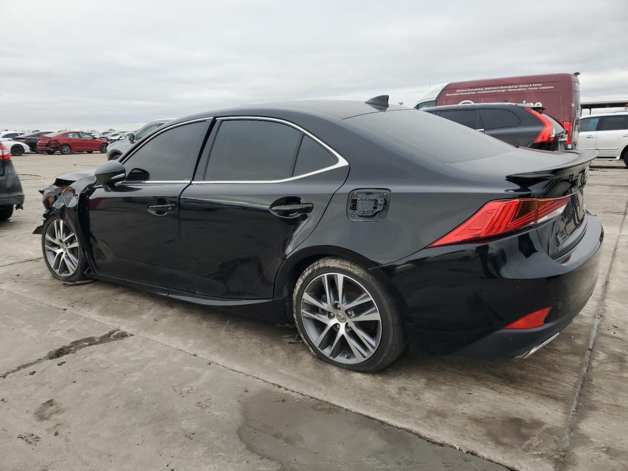 2020 Lexus IS - Image 2