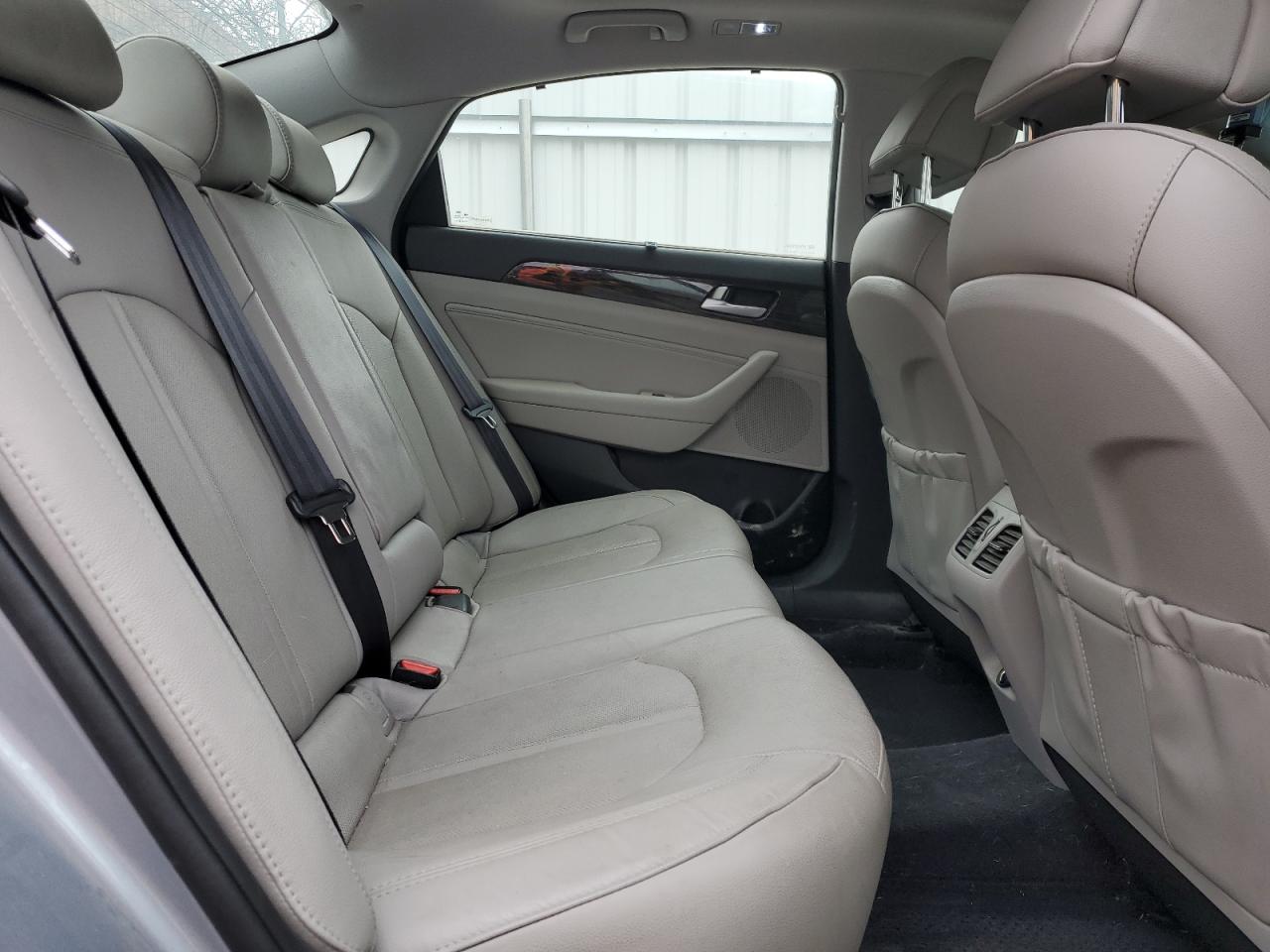 2016 Hyundai Sonata - Image 10