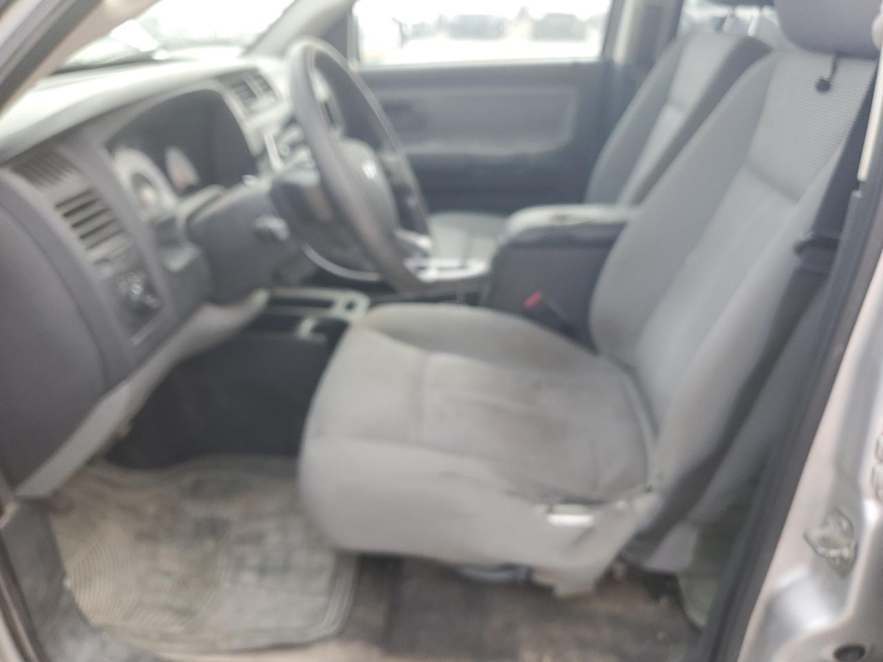 2011 Dodge Dakota - Image 7