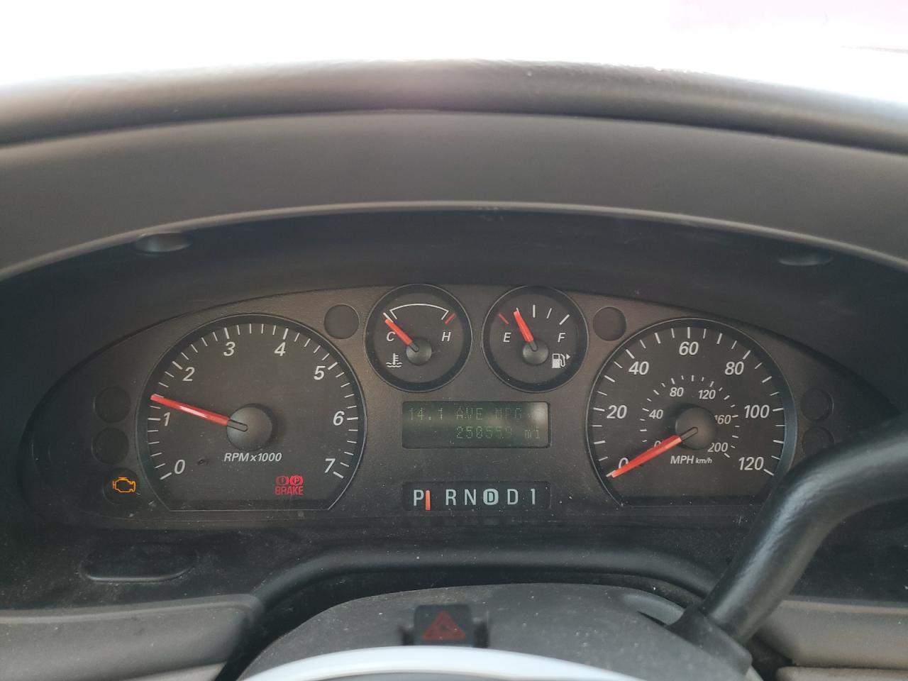2005 Ford Taurus - Image 9