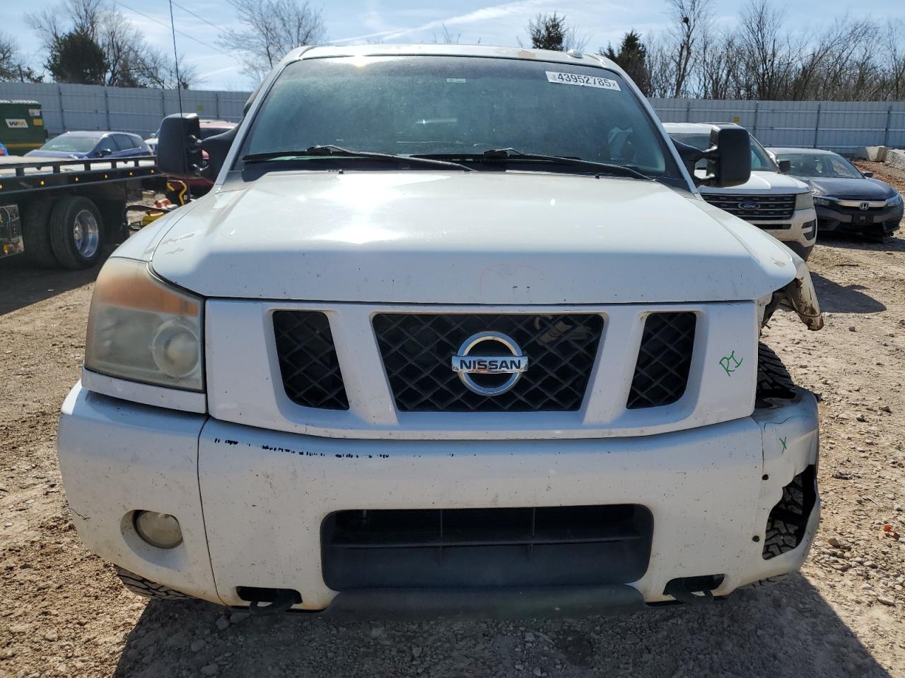 2011 Nissan Titan - Image 5