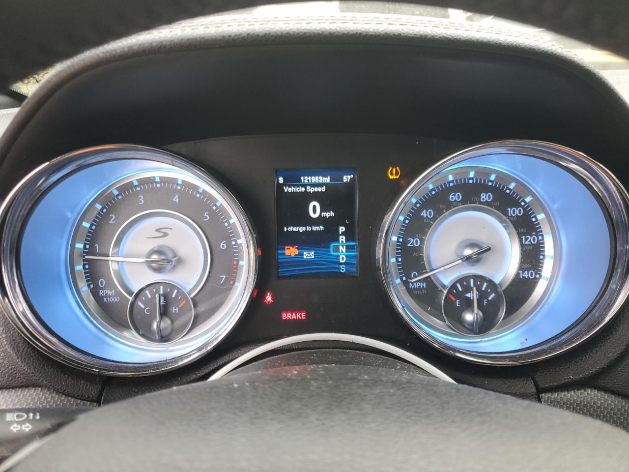 2014 Chrysler 300 - Image 9